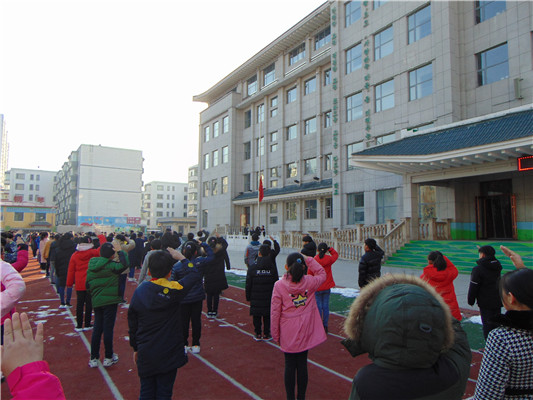 1.升旗.jpg